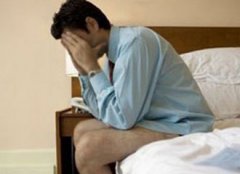 患有睾丸炎的男性日常会有什么征兆出现
